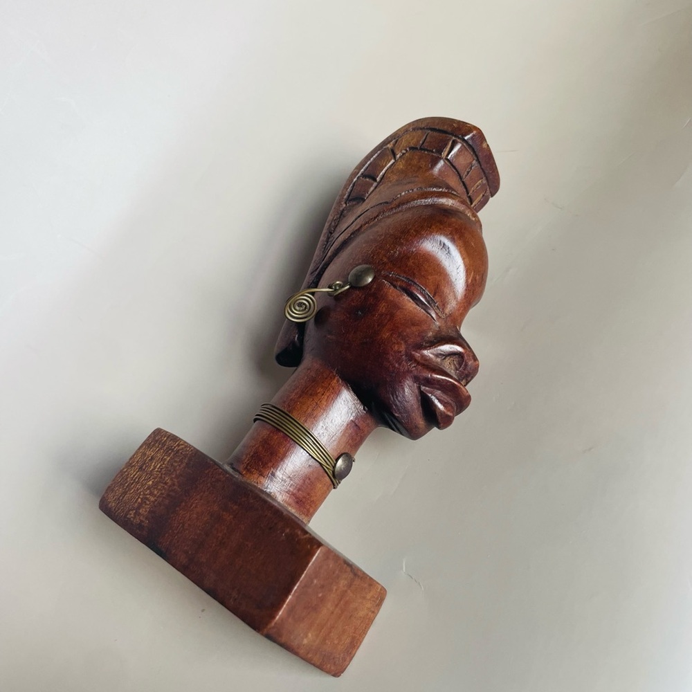 Hand-Carved Dark Wood Female Bust - Picture 6 of 10